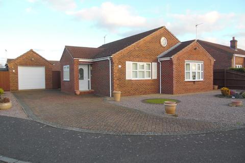 2 bedroom detached bungalow for sale, Colsuan Gardens, Long Sutton