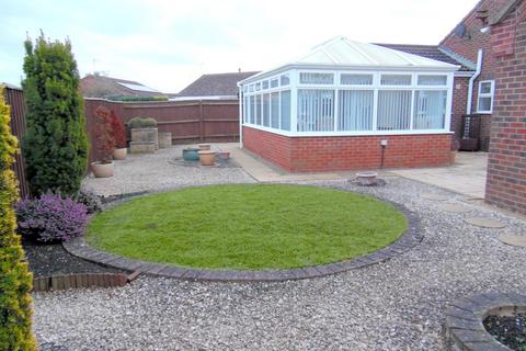 2 bedroom detached bungalow for sale, Colsuan Gardens, Long Sutton