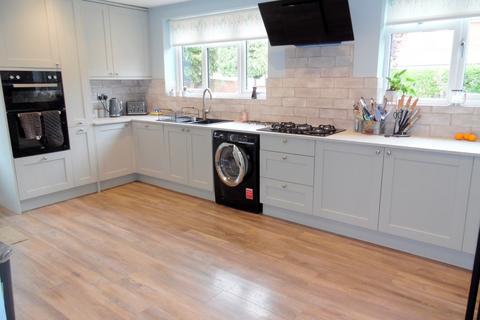 3 bedroom detached house for sale, West Street, Long Sutton