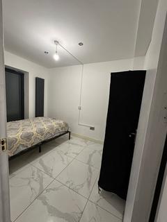 1 bedroom house to rent, Shere Road, Ilford IG2