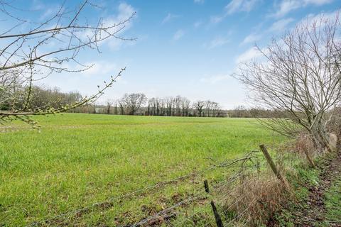 2 bedroom apartment for sale, Gawton Crescent, Netherne On The Hill
