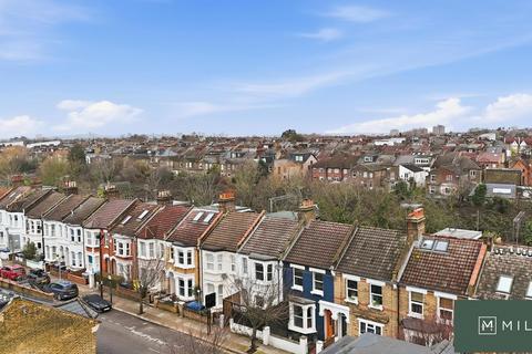2 bedroom flat for sale, Purves Road, London NW10