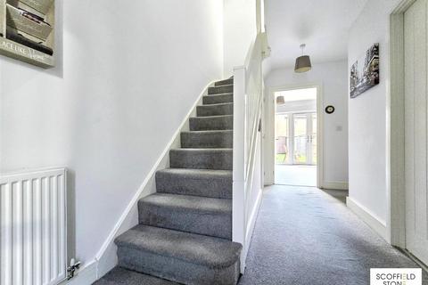 3 bedroom semi-detached house for sale, Arnfield Drive, Hilton, Derby