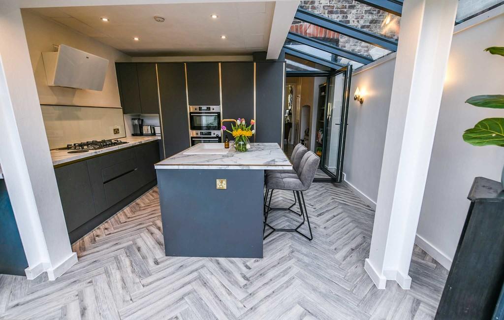 Kitchen/Breakfast Room