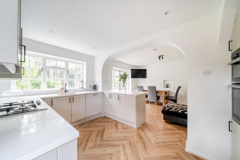 undefined, Ellesmere Road, Weybridge, KT13