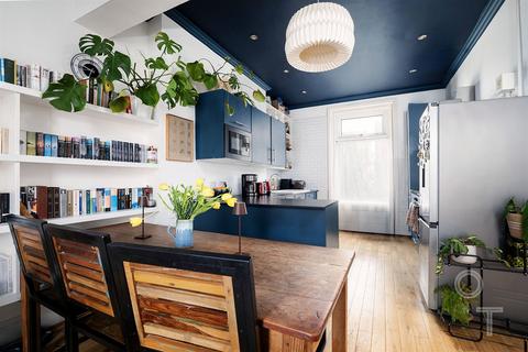 4 bedroom maisonette for sale, Camden Street, Camden NW1