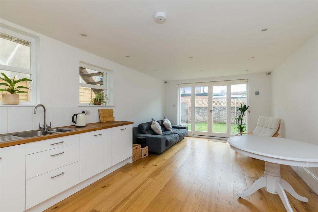 Kitchen/Living Room