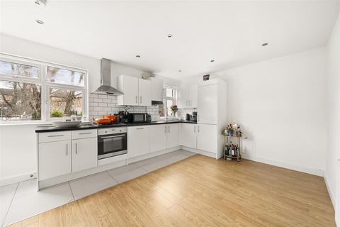 2 bedroom flat to rent, Church Hill Road, Barnet EN4