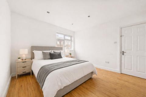 2 bedroom flat to rent, Church Hill Road, Barnet EN4