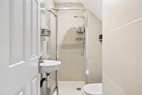 2 bedroom flat to rent, Church Hill Road, Barnet EN4