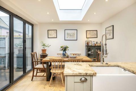 3 bedroom house for sale, Garratt Lane, London SW17