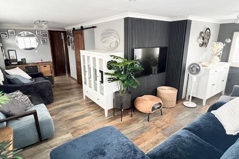 1 bedroom mobile home for sale, Lime Kiln Lane, Holbury, Southampton, Hampshire, SO45