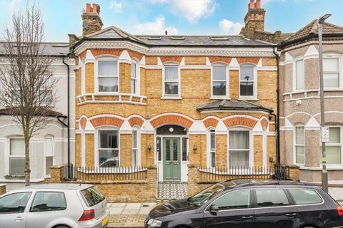 2 bedroom flat for sale, Dafforne Road, London SW17