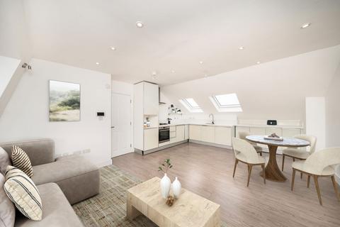 2 bedroom flat for sale, Dafforne Road, London SW17