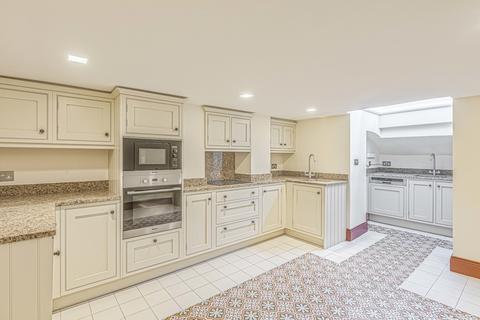 1 bedroom terraced house to rent, Rutland Street, Knightsbridge SW7