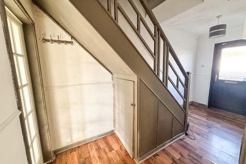 3 bedroom semi-detached house to rent, 77 Inglemire Lane
