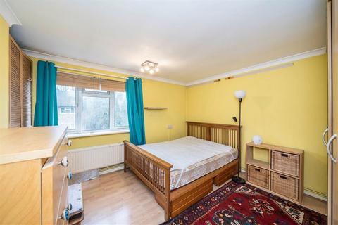 2 bedroom flat to rent, Rathmell Drive, London SW4