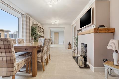 undefined, Cranham, Upminster RM14