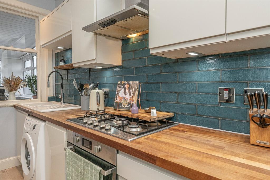 Kitchen Alt