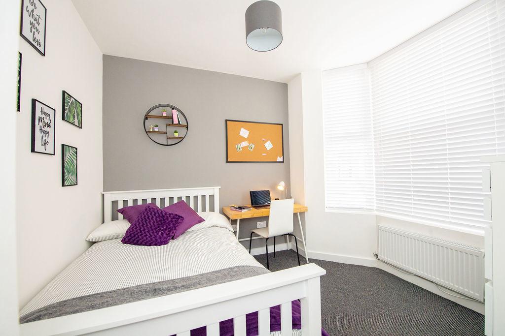 49 Halsbury Road-84