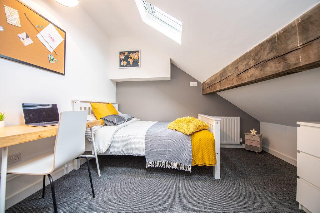 49 Halsbury Road-48