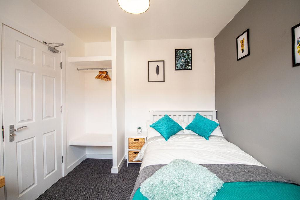 49 Halsbury Road-63