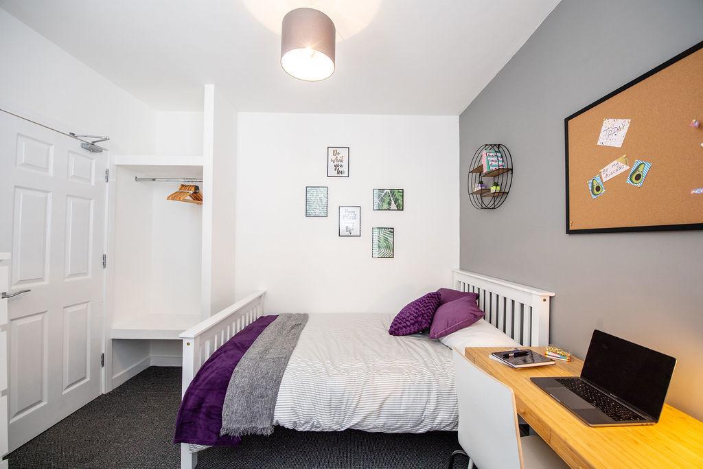 49 Halsbury Road-77