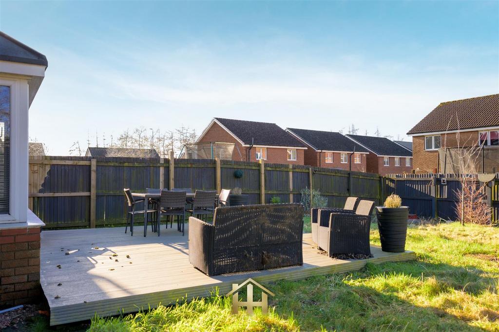 8 Troon Pl-0036.jpg