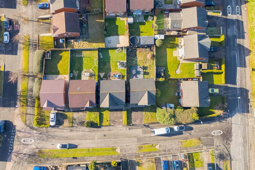 8 Troon Pl-Drone-0002.jpg