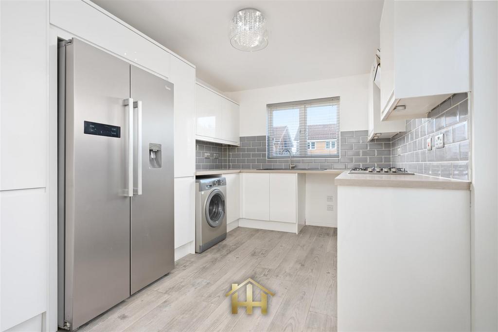 8 Troon Pl-0008.jpg