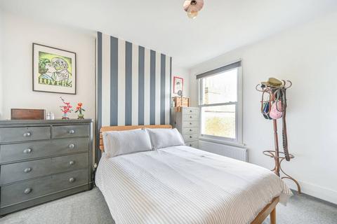 4 bedroom flat for sale, West Ella Road, Harlesden, London, NW10