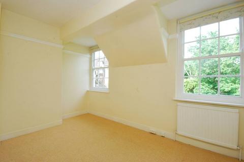 4 bedroom house to rent, Corringway, Hampstead Garden Suburb, London, NW11