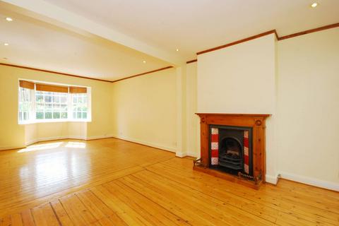 4 bedroom house to rent, Corringway, Hampstead Garden Suburb, London, NW11