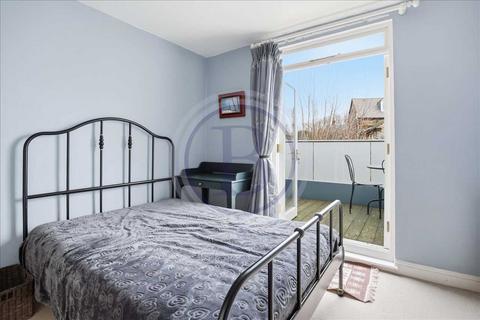 2 bedroom flat for sale, Mercers Road, London