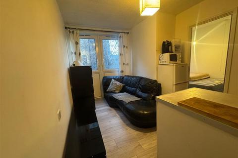 1 bedroom flat to rent, Hodister Close, London, SE5