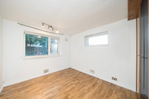 undefined, Dorset Gardens, Mitcham