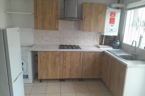 undefined, BEAUTIFUL STUDIO | ALL BILLS IN, Ilford IG1