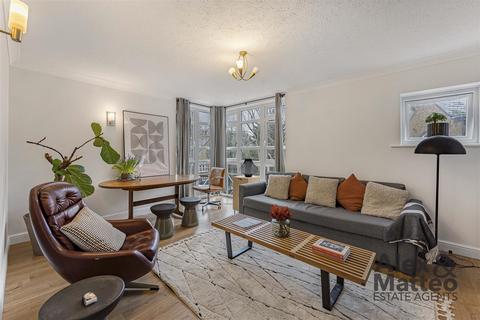 1 bedroom flat for sale, Eleanor Close, Canada Water, SE16