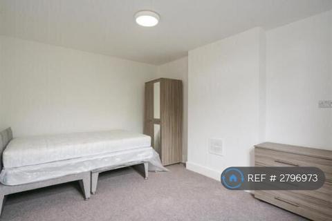 1 bedroom in a house share to rent, Main St, Burton-On-Trent, DE15