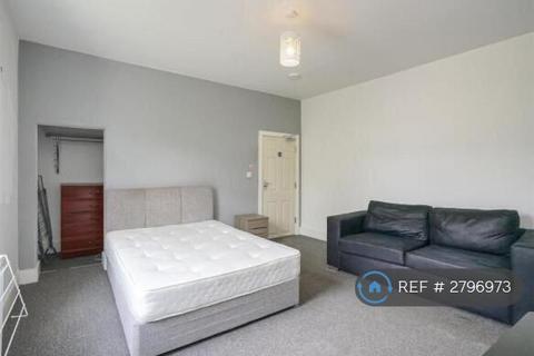1 bedroom in a house share to rent, Main St, Burton-On-Trent, DE15