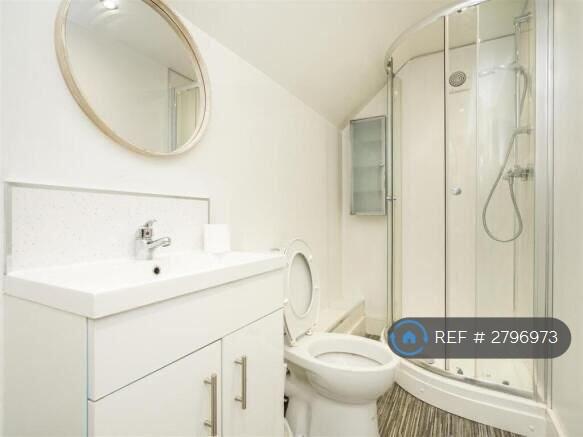 Main Bathroom 1