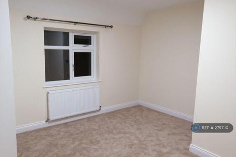 1 bedroom flat to rent, Fairdene Road, Coulsdon, CR5