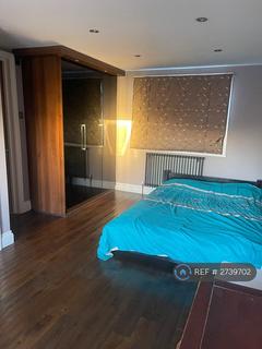 1 bedroom in a house share to rent, Stanway Gardens, Edgware, HA8