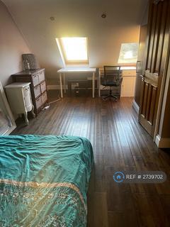 1 bedroom in a house share to rent, Stanway Gardens, Edgware, HA8