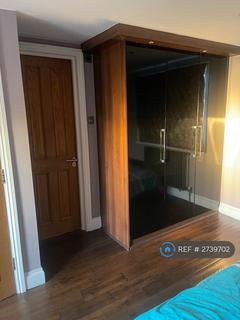 1 bedroom in a house share to rent, Stanway Gardens, Edgware, HA8