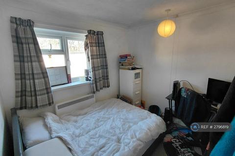2 bedroom flat to rent, Old Abbey Court, Exeter, EX2