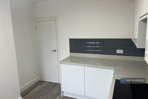3 bedroom terraced house to rent, Strode Crescent, Sheerness, ME12