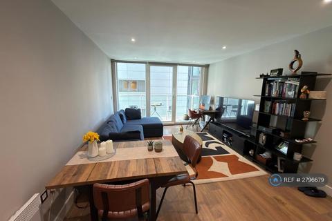 1 bedroom flat to rent, Queenstown Road, London, SW11