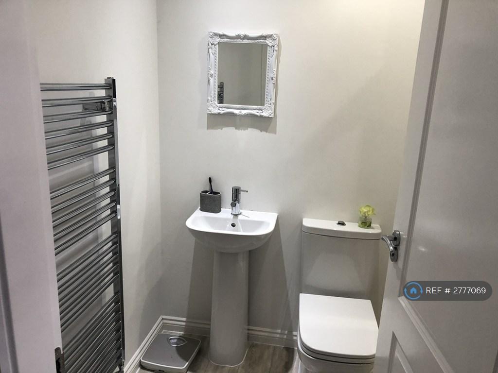 Ensuite Master Bedroom