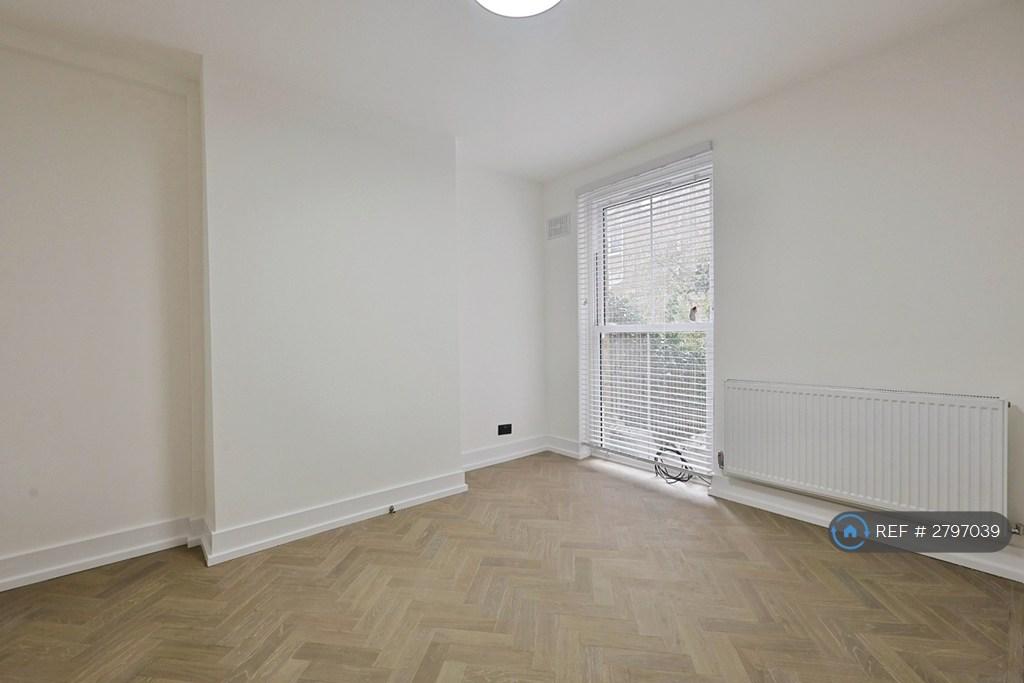 Living Room / Dining Area